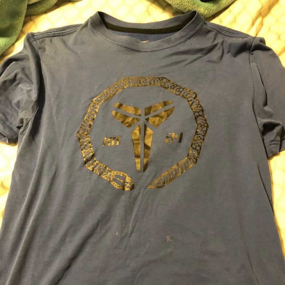 Nike kobe Mens T-shirt size medium